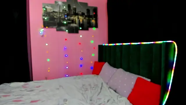 Miss-Mikki online show from September 2025 05:58:01 PM