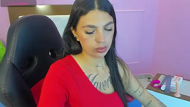 Snapshot of TATILARSON1 chatting on November 2025 12:49:02 PM TATILARSON1 online show from November 2025 12:49:02 PM