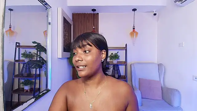 Snapshot of Coral_Lise chatting on October 2025 01:20:02 PM Coral Lise online show from October 2025 01:20:02 PM