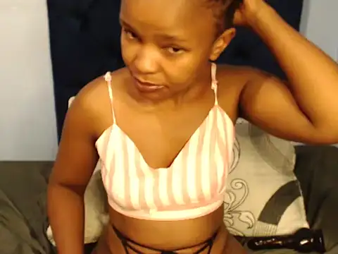 Snapshot of ShyTiny_Bae chatting on March 2025 08:32:02 PM ShyTiny Bae online show from March 2025 08:32:02 PM