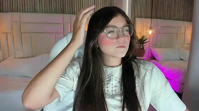 DulceVela  online show from September 2025 10:43:01 PM