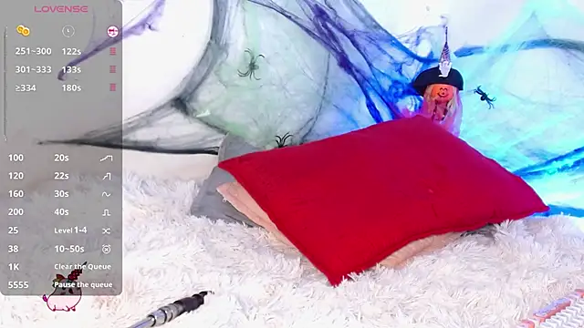 Snapshot of LaurenG7 chatting on October 2025 08:29:01 PM LaurenG7 online show from October 2025 08:29:01 PM