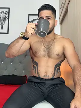 Maximiliano ford online show from October 2025 09:40:02 AM