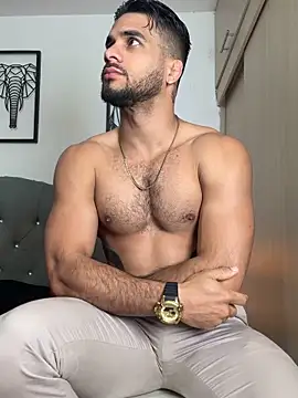 Maximiliano ford online show from October 2025 10:15:01 AM