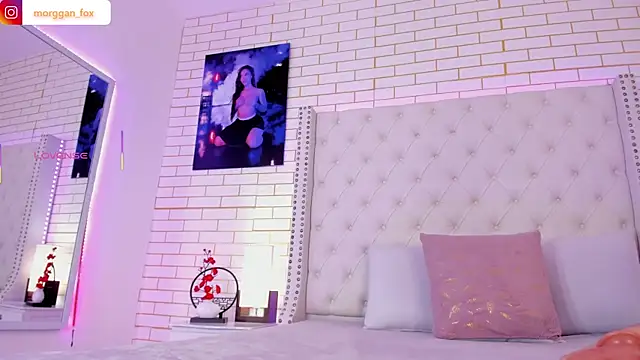 Morggan Fox  online show from March 2026 11:38:01 PM