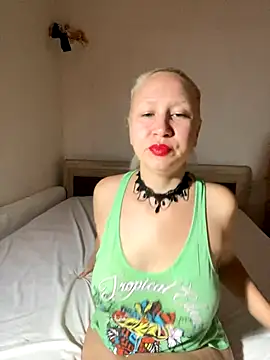 Nikusia online show from October 2025 02:05:02 PM