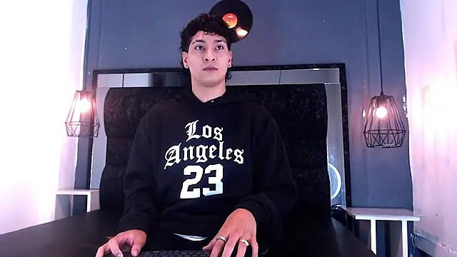 Jhojan twink online show from January 2026 04:28:02 AM