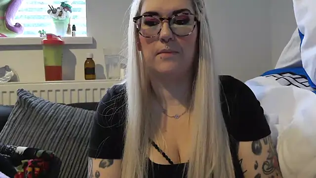 Sizzling Indie36 online show from November 2025 01:44:02 PM