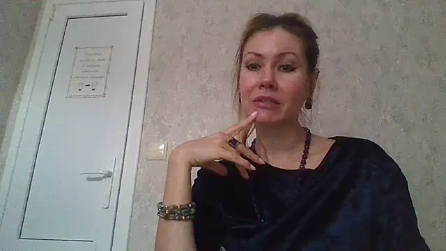Eva Neon online show from March 2025 01:29:01 PM