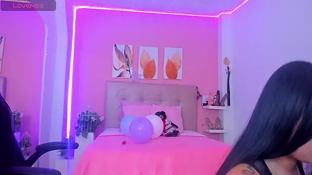 Molly h0t online show from November 2025 12:27:02 PM