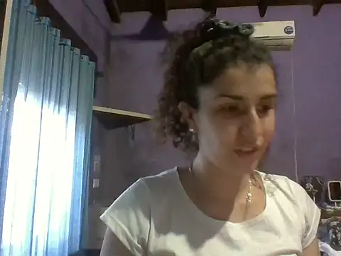 Snapshot of Charlotte0000 chatting on September 2025 09:20:01 PM Charlotte0000 online show from September 2025 09:20:01 PM