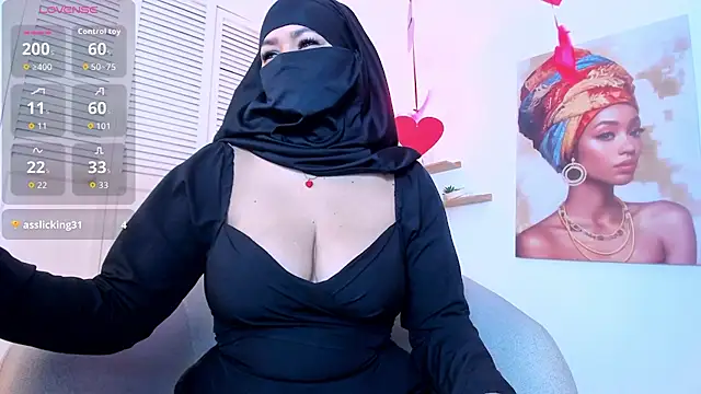 Layla arabelle online show from February 2026 07:32:01 PM