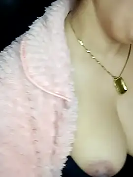 Maya-Moon online show from December 2025 03:30:01 PM