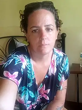 emiliemilf online show from February 2026 07:54:02 PM