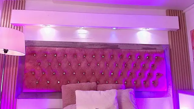 Andy Leex online show from April 2026 08:21:01 PM