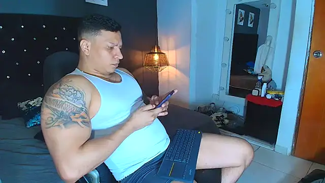 ethan dalton  online show from November 2025 03:19:01 AM