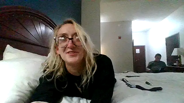 Kittaekatt online show from February 2026 10:54:01 AM