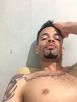 HenriquePhn online show from April 2026 03:26:01 AM