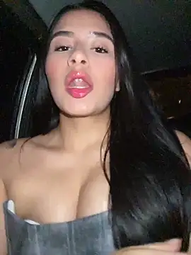Snapshot of andrea_gomes_ chatting on June 2026 07:22:01 AM andrea gomes online show from June 2026 07:22:01 AM