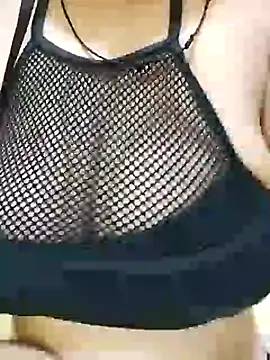 Snapshot of ROSEWATER_ chatting on September 2025 10:42:01 PM ROSEWATER online show from September 2025 10:42:01 PM