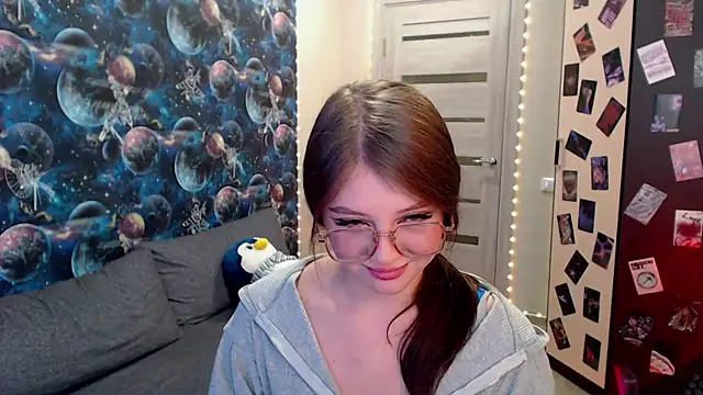 GinnyBlacky online show from October 2025 04:15:02 PM