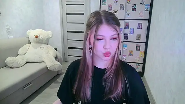 GinnyBlacky online show from June 2026 07:06:02 PM