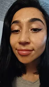 Elowyn online show from October 2025 06:15:01 PM