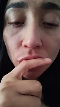 Elowyn online show from November 2025 05:13:02 PM