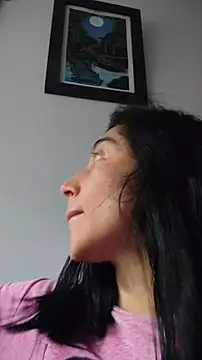 Elowyn online show from November 2025 05:50:02 PM