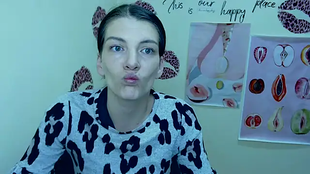 VanessaRey  online show from March 2025 07:44:01 AM