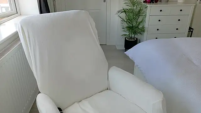 Snapshot of Missalex_xo chatting on June 2026 11:16:01 AM Missalex xo online show from June 2026 11:16:01 AM