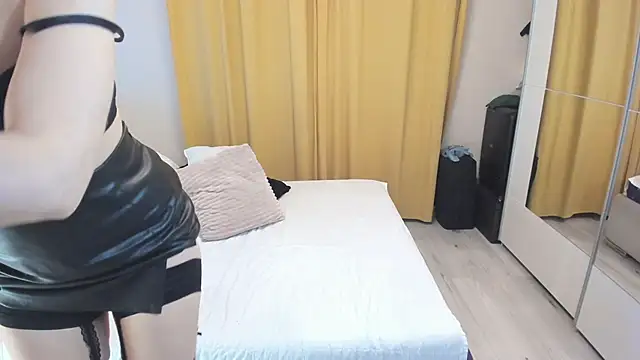 Snapshot of OxyS3reNITY chatting on June 2026 02:06:02 PM OxyS3reNITY online show from June 2026 02:06:02 PM