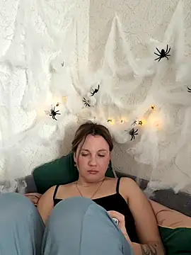 mollygirll online show from October 2025 09:09:02 AM