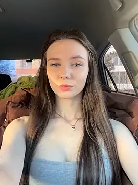 MilaBee online show from November 2025 03:12:01 AM