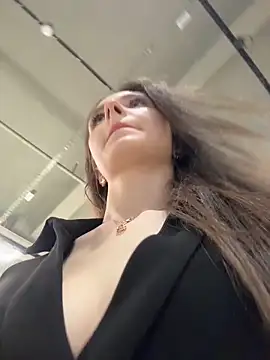 MilaBee online show from February 2026 11:17:01 AM