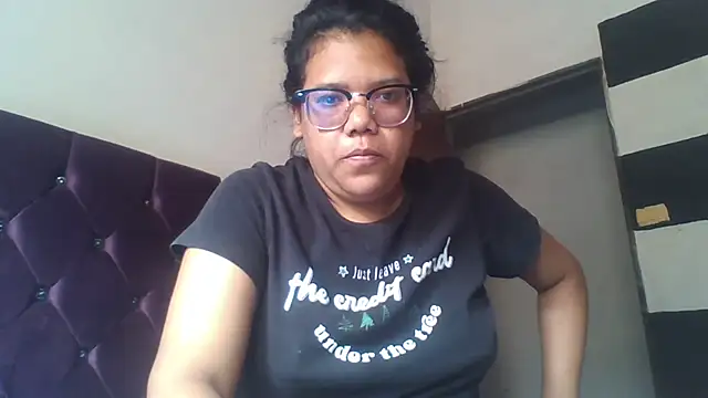 Valeria Tiffany online show from October 2025 05:55:02 PM