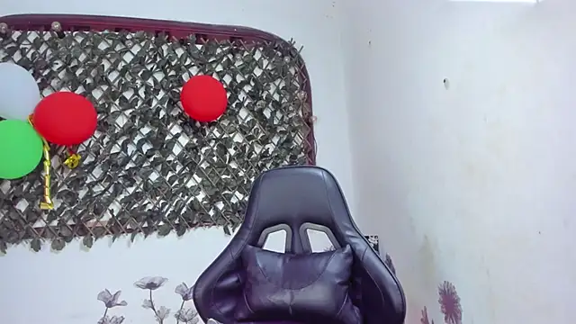 Sarahbrowm  online show from November 2025 07:48:02 PM