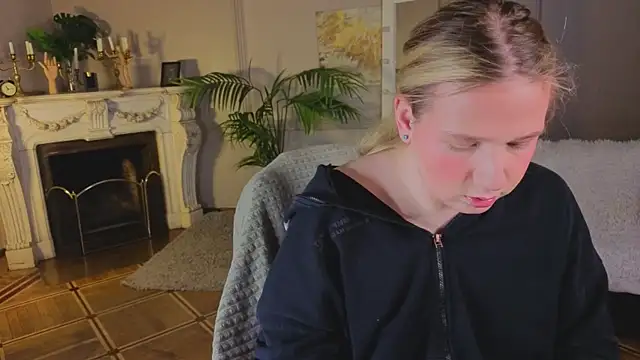 Jes Solar online show from October 2025 12:03:01 PM