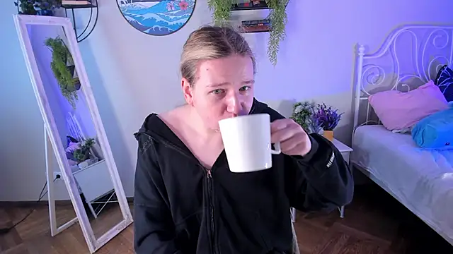 Jes Solar online show from October 2025 11:53:02 AM