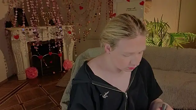 Jes Solar online show from February 2026 09:44:02 PM