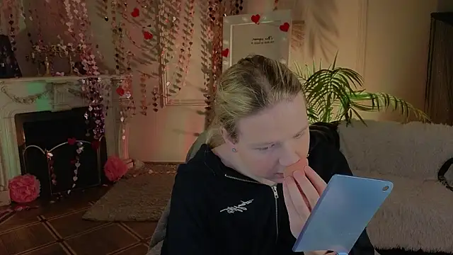 Jes Solar online show from March 2026 10:15:02 PM