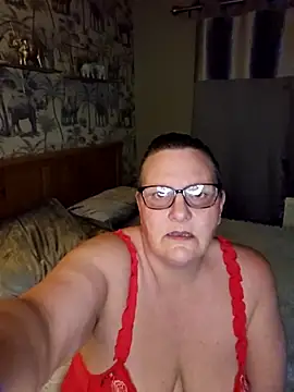 Snapshot of MissQueenBeex chatting on March 2026 09:04:02 PM MissQueenBeex online show from March 2026 09:04:02 PM