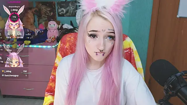 Manuela unicorn online show from October 2025 08:17:02 PM