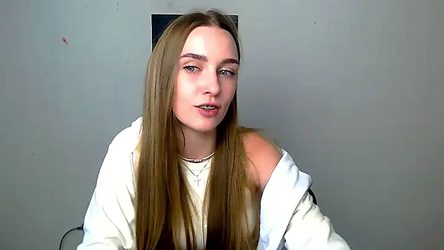 Snapshot of Doll_Angelina chatting on July 2026 06:01:01 AM Doll Angelina online show from July 2026 06:01:01 AM