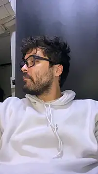 Snapshot of Freakydrag chatting on November 2025 08:24:01 AM Freakydrag online show from November 2025 08:24:01 AM