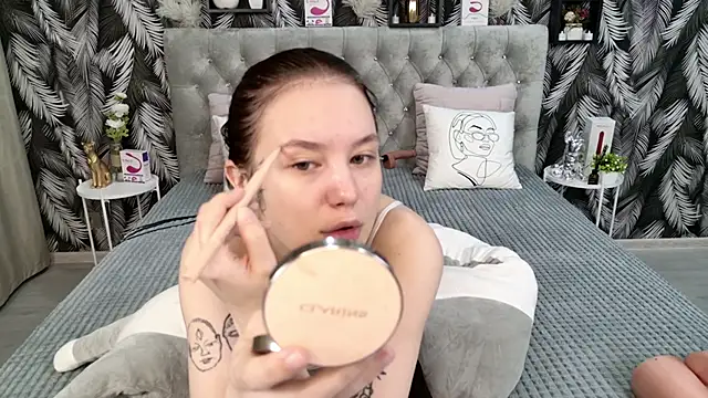 CarolineTenders online show from January 2026 01:19:01 AM