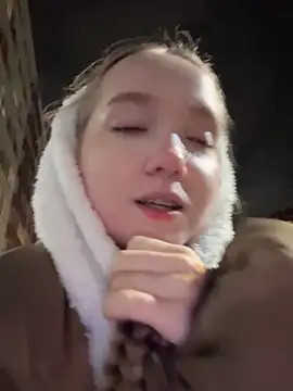 bambi lu online show from October 2025 05:04:02 PM