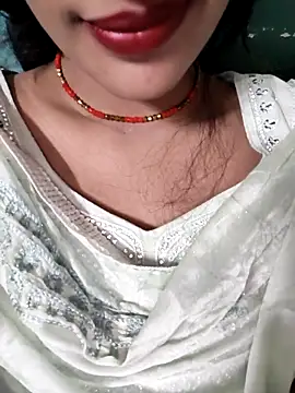 Eshwari Chopra online show from November 2025 05:18:01 PM