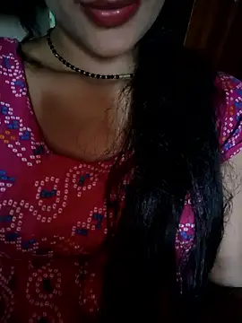 Snapshot of Eshwari_Chopra chatting on June 2026 04:10:02 AM Eshwari Chopra online show from June 2026 04:10:02 AM
