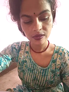 Eshna Dabral online show from October 2025 01:03:02 AM